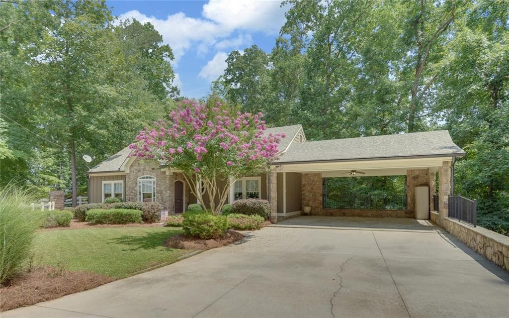 100 Blue Ridge Place, Lavonia, GA 30553 — most recent listing photo