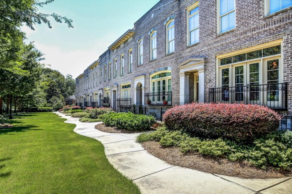 3 bedroom townhouse sold at 58 Sheridan Drive 11, Atlanta, GA 30305