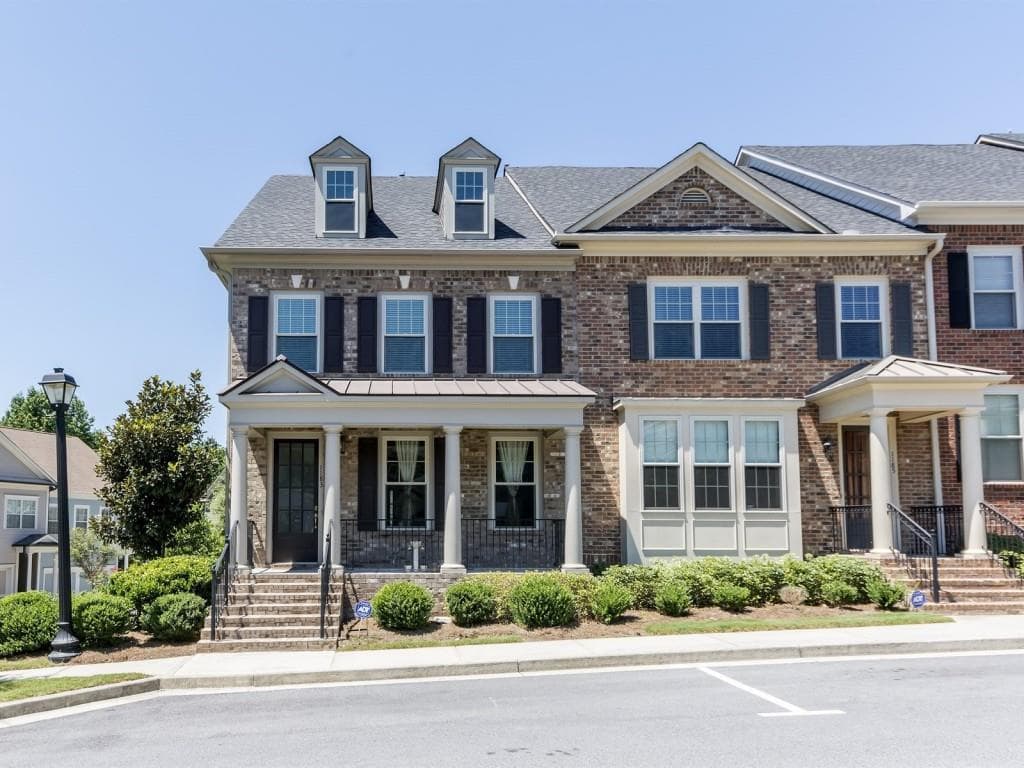 3 bedroom, 2,596 sq ft townhouse sold at 1183 Dove Point Court, Mableton, GA 30126
