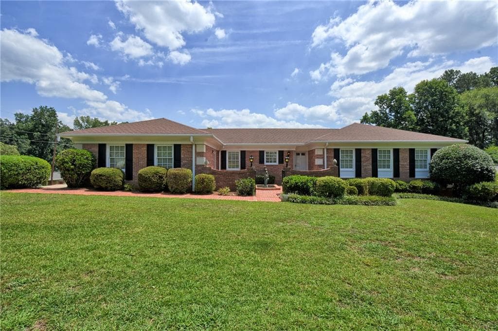 3933 Manson Avenue, Smyrna, GA 30082 — most recent listing photo