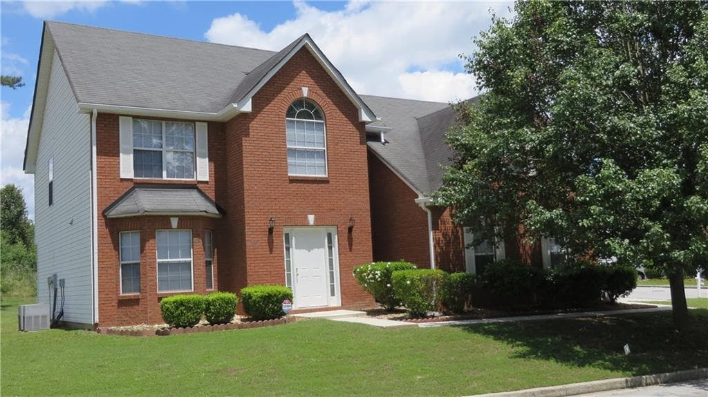 1034 Brecken Lane, Lithonia, GA 30058 — most recent listing photo