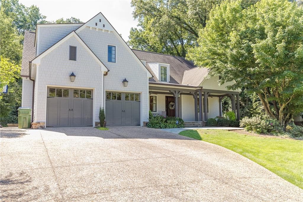 5 bedroom, 5,266 sq ft single family residence sold at 2967 Westminster Circle, Atlanta, GA 30327
