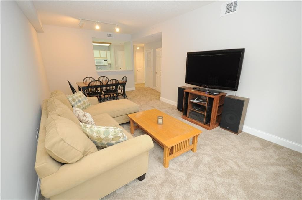 1074 Peachtree Walk B105, Atlanta, GA 30309 — most recent listing photo