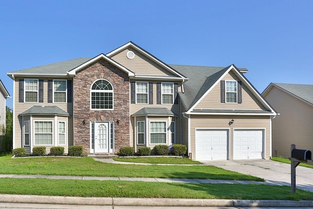 4 bedroom, 2,716 sq ft single family residence sold at 4588 Ash Tree Street, Snellville, GA 30039