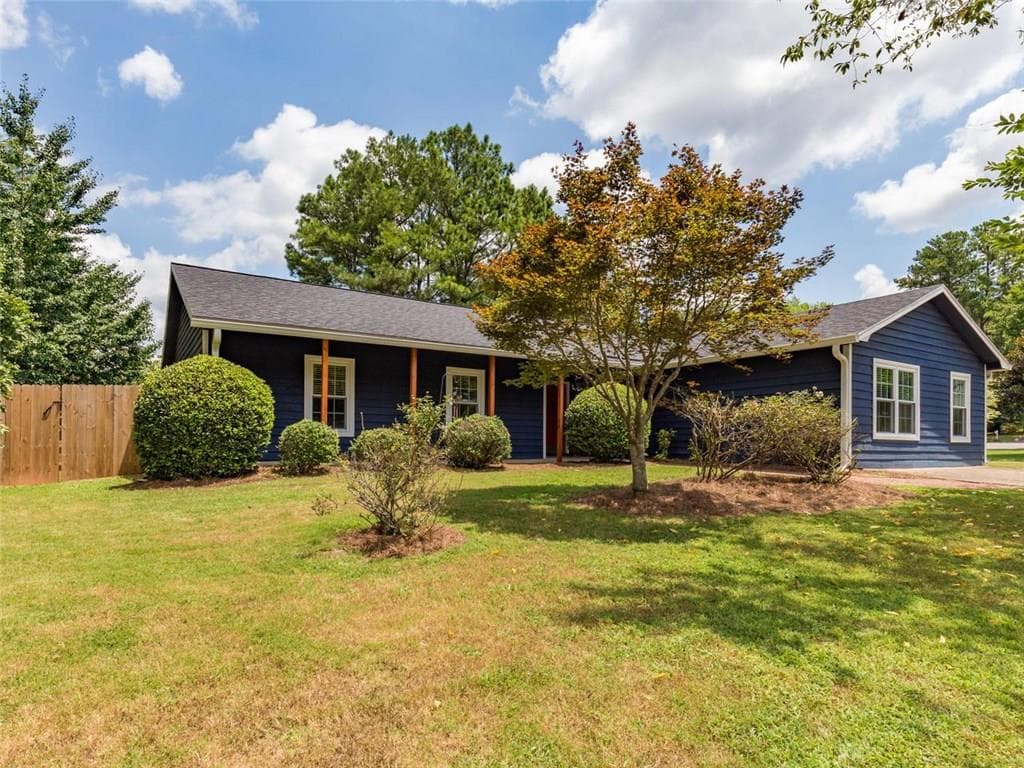 3 bedroom, 2,028 sq ft single family residence sold at 100 Kimlie Court, Roswell, GA 30076