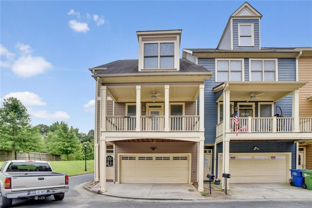 4 bedroom, 1,392 sq ft townhouse sold at 1079 Marietta Boulevard 5, Atlanta, GA 30318