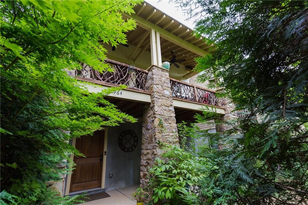 4 bedroom, 2,448 sq ft single family residence sold at 964 N Ormewood Park Drive, Atlanta, GA 30316
