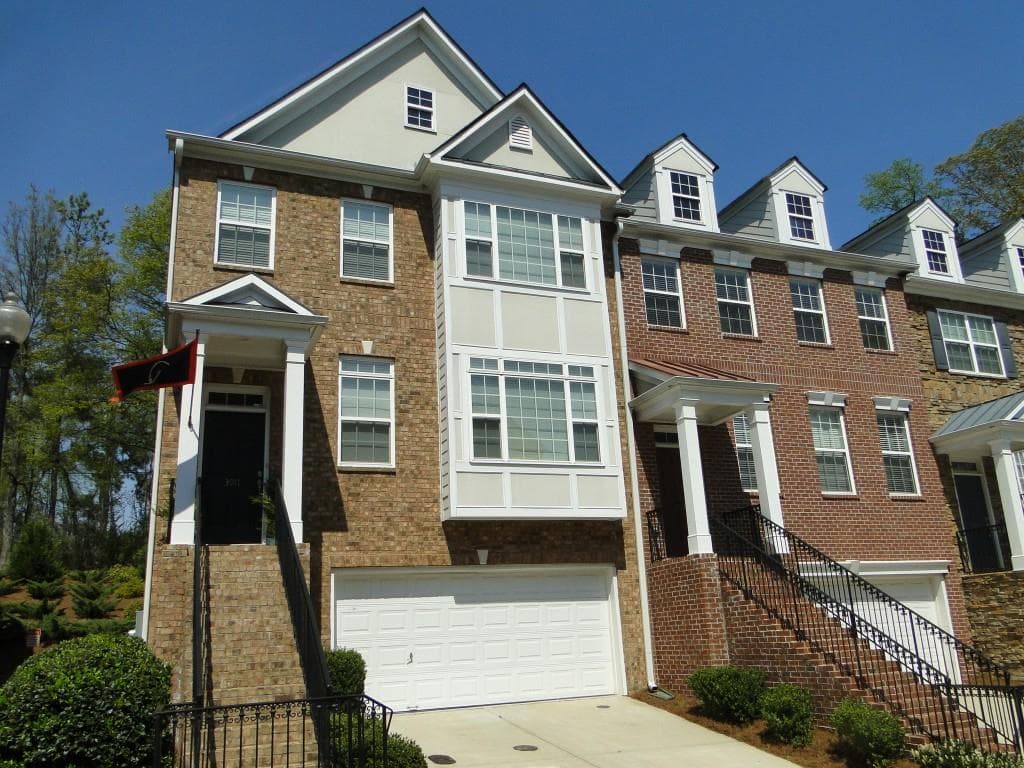 4 bedroom, 2,744 sq ft townhouse sold at 3911 Old Atlanta Station Drive 3911, Atlanta, GA 30339