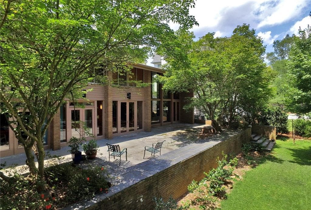 4 bedroom single family residence sold at 1671 Friar Tuck Road, Atlanta, GA 30309