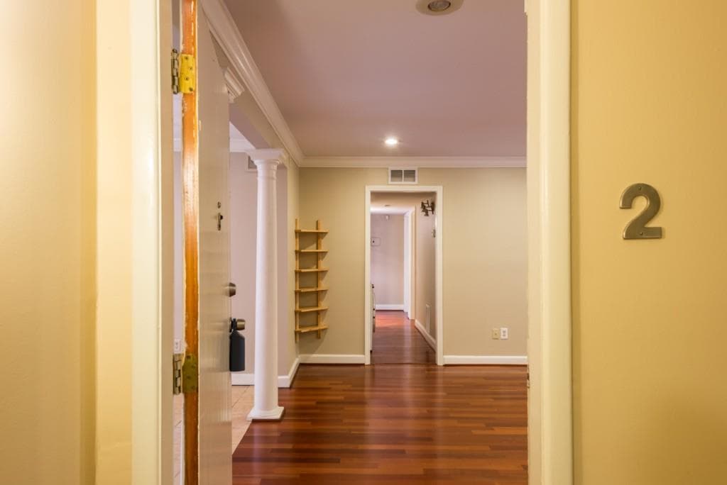 3 bedroom, 1,300 sq ft condominium sold at 115 Biscayne Drive B-2, Atlanta, GA 30309