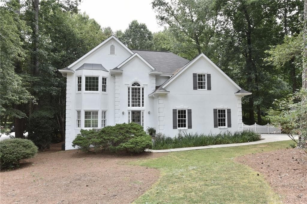 5 bedroom, 3,326 sq ft single family residence sold at 12435 Brookhill Crossing Lane, Alpharetta, GA 30004