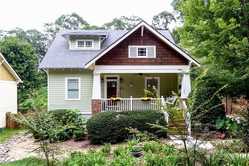 4 bedroom, 2,475 sq ft single family residence sold at 1542 Park Road, Atlanta, GA 30315