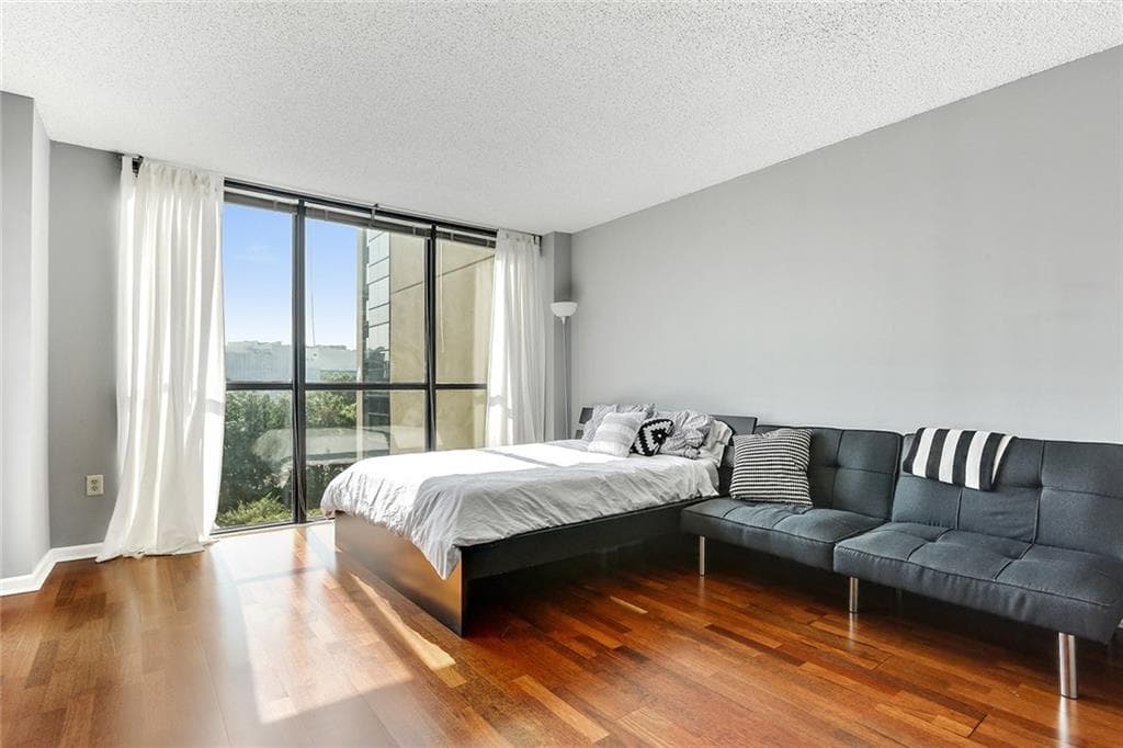 1 bedroom, 645 sq ft condominium sold at 1280 W Peachtree Street 1110, Atlanta, GA 30309