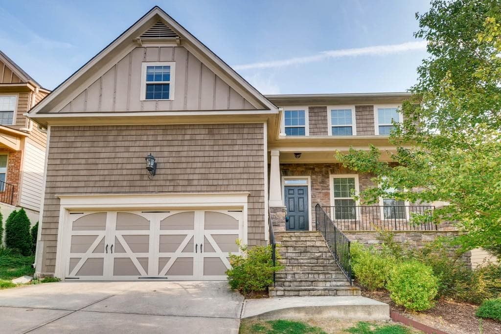 4 bedroom, 2,950 sq ft single family residence sold at 1927 Haven Park Circle, Smyrna, GA 30080
