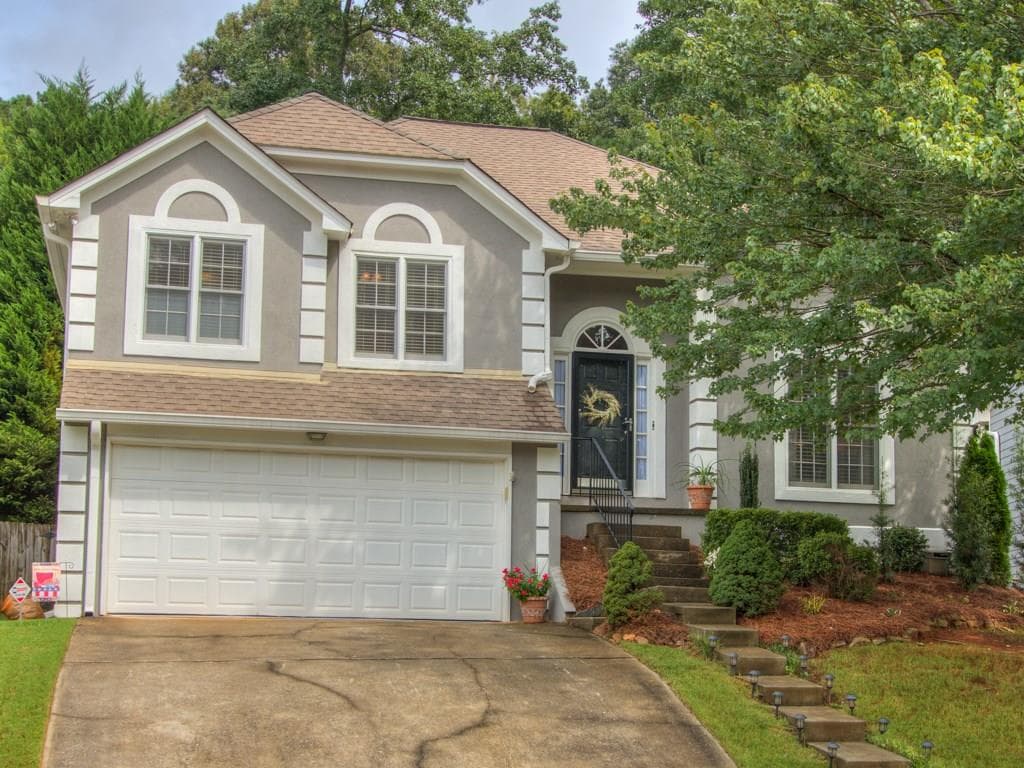 4 bedroom, 2,272 sq ft single family residence sold at 120 River Terrace Point, Roswell, GA 30076