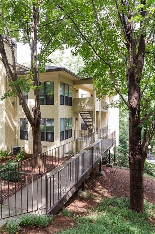 2 bedroom, 1,381 sq ft condominium sold at 610 Lismore, Smyrna, GA 30080