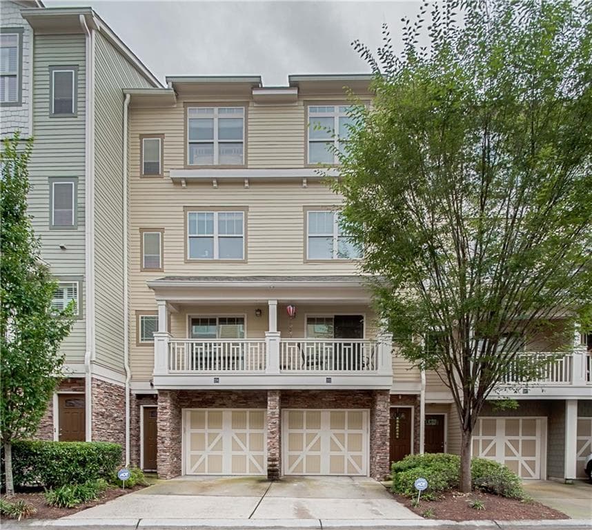 2 bedroom, 1,239 sq ft townhouse sold at 221 Semel Circle 272, Atlanta, GA 30309