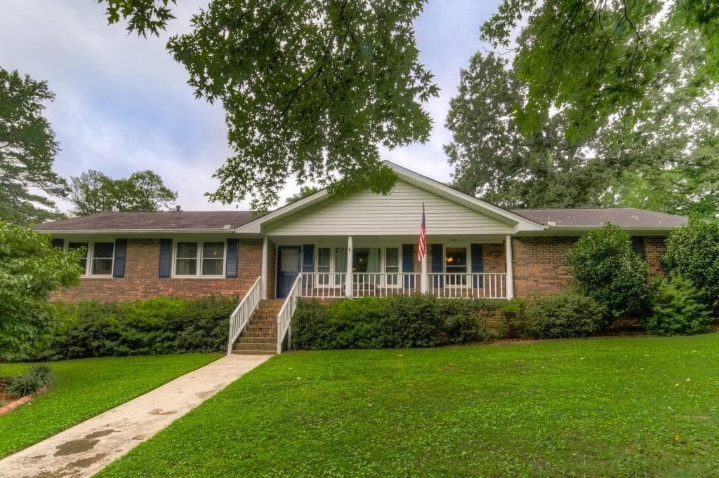 4253 Honeysuckle Drive, Smyrna, GA 30082 — most recent listing photo