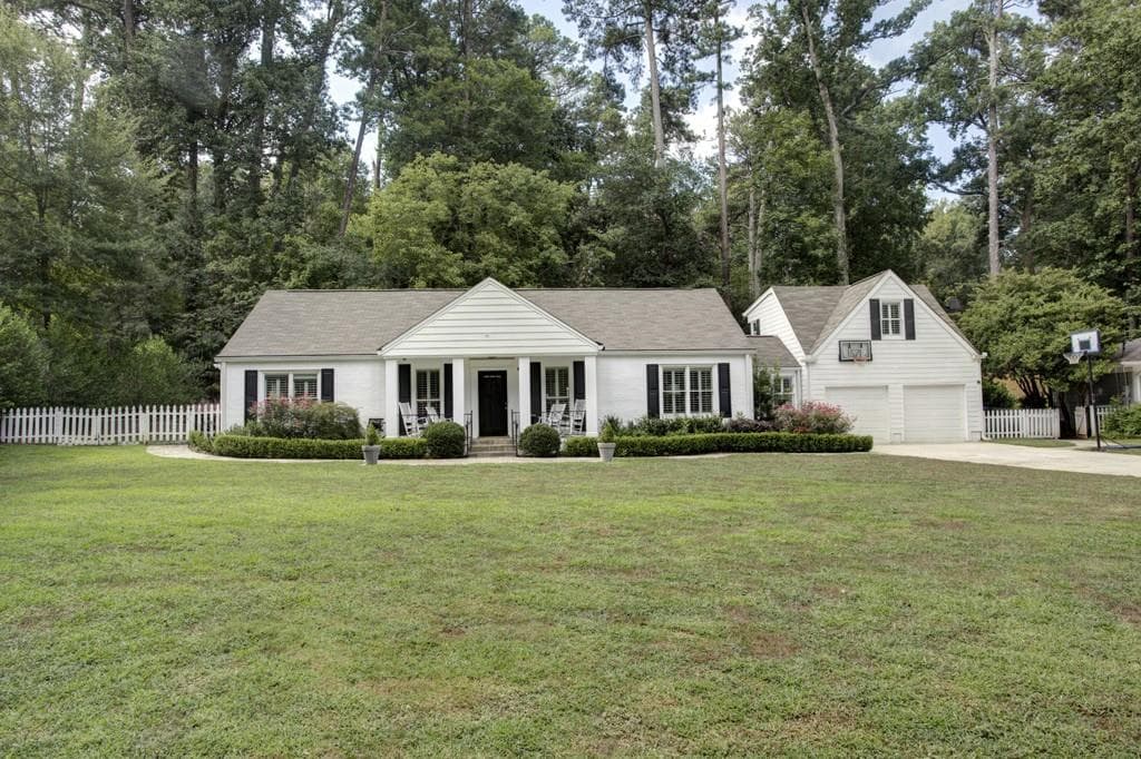 3 bedroom, 2,022 sq ft single family residence sold at 694 Wesley Drive, Atlanta, GA 30305