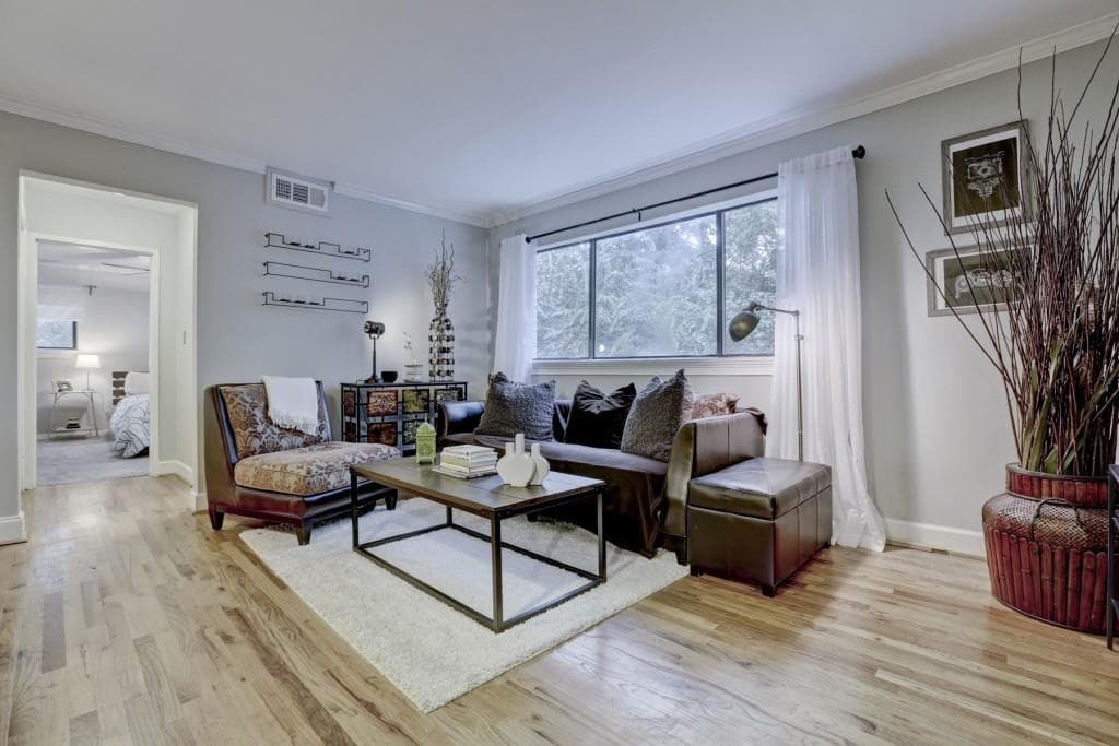 1 bedroom, 750 sq ft condominium sold at 870 Glendale Terrace 4, Atlanta, GA 30308