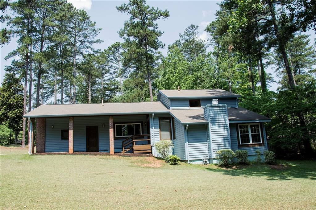 6830 W Woodridge Place, Douglasville, GA 30135 — most recent listing photo