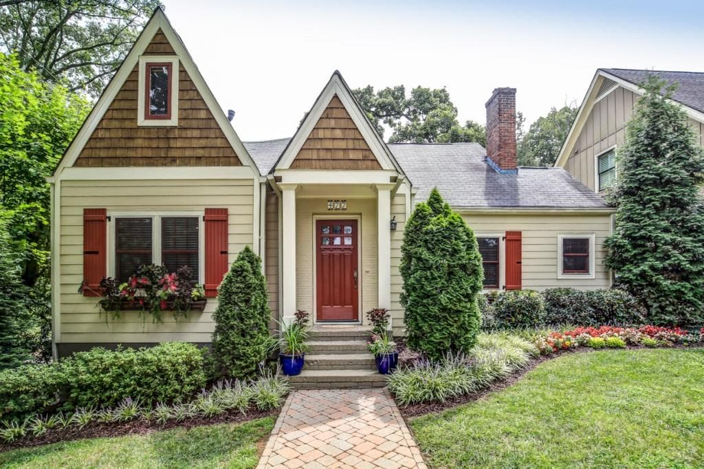 4 bedroom, 2,896 sq ft single family residence sold at 477 Ridgewood Road, Atlanta, GA 30307