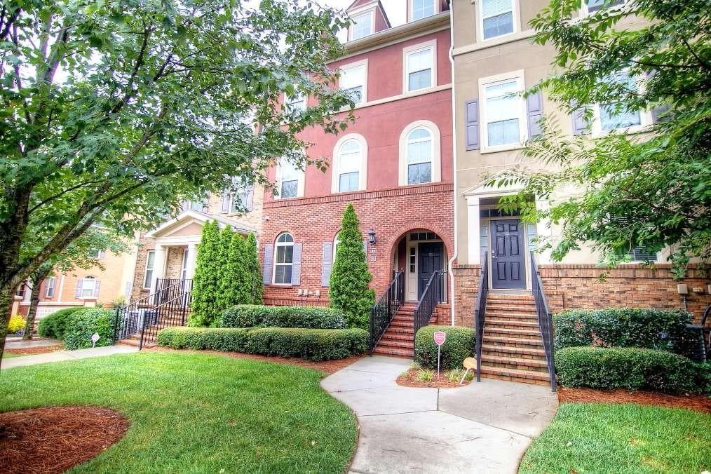 131 Perimeter Walk, Dunwoody, GA 30338 — most recent listing photo