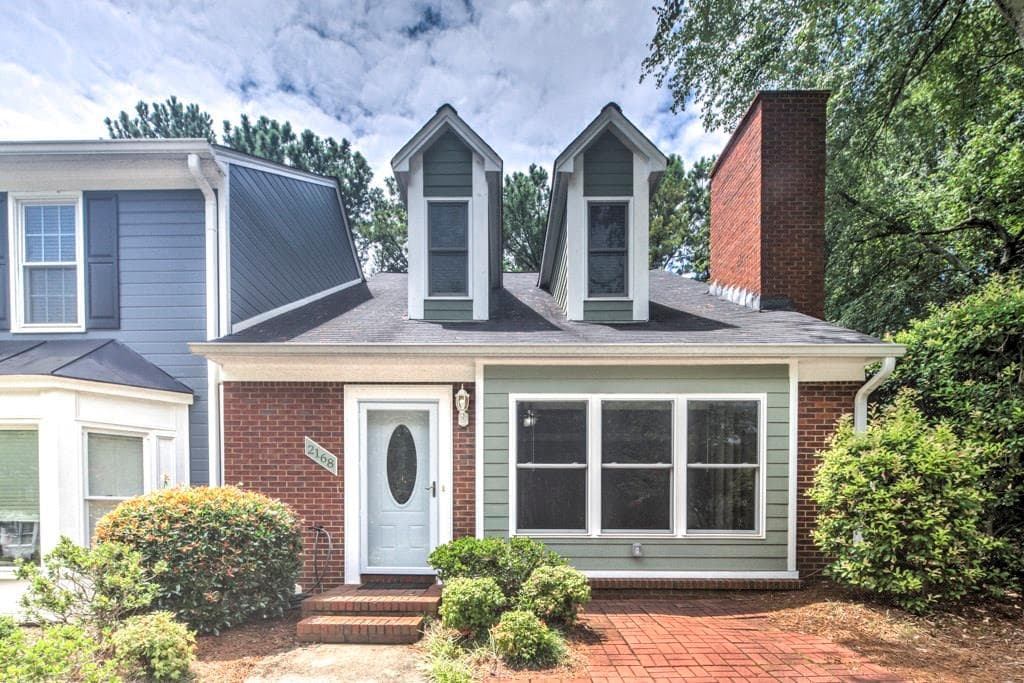 2168 Vinings North Lane, Smyrna, GA 30080 — most recent listing photo