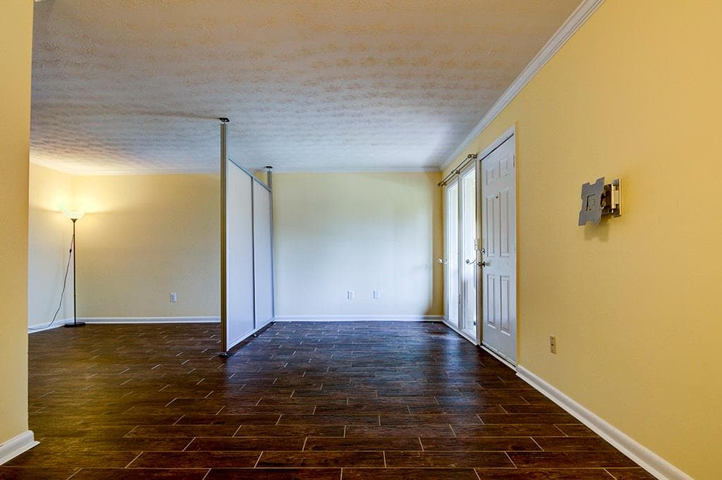 1 bedroom, 636 sq ft condominium sold at 1150 Collier Road D22, Atlanta, GA 30318