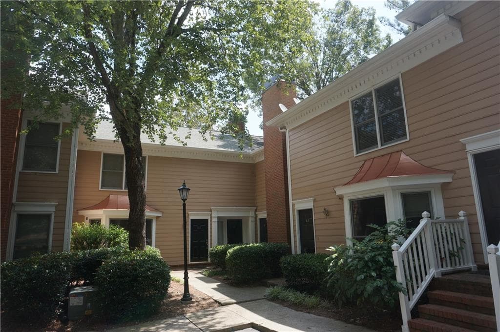 2 bedroom, 1,478 sq ft condominium sold at 7500 Roswell Road 63, Sandy Springs, GA 30350