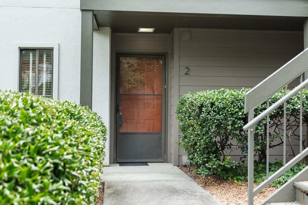 1 bedroom, 797 sq ft condominium sold at 2 Finch Trail 2, Atlanta, GA 30308