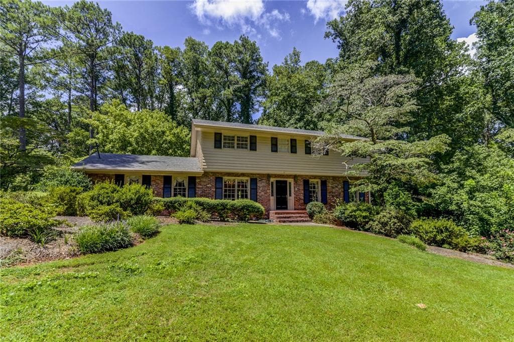 5 bedroom, 2,737 sq ft single family residence sold at 2180 Impala Drive, Atlanta, GA 30345