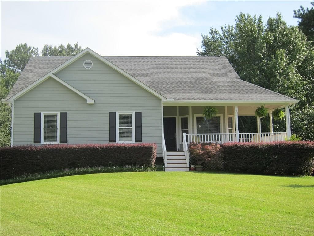 3 bedroom, 1,962 sq ft single family residence sold at 7330 Wynfield Drive, Cumming, GA 30040