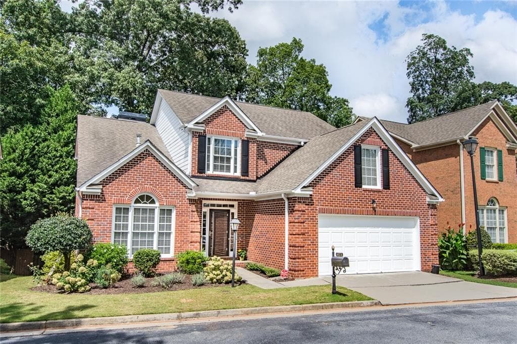 4 bedroom, 2,492 sq ft single family residence sold at 4174 Regency Park Court, Atlanta, GA 30341