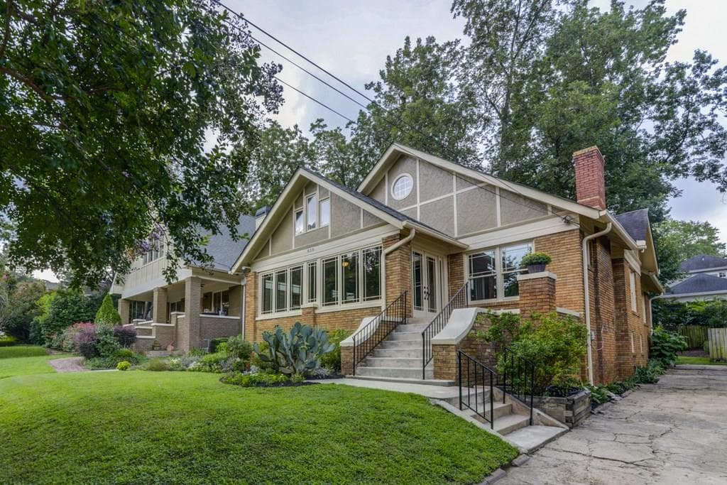 5 bedroom, 2,506 sq ft single family residence sold at 639 Elmwood Drive, Atlanta, GA 30306