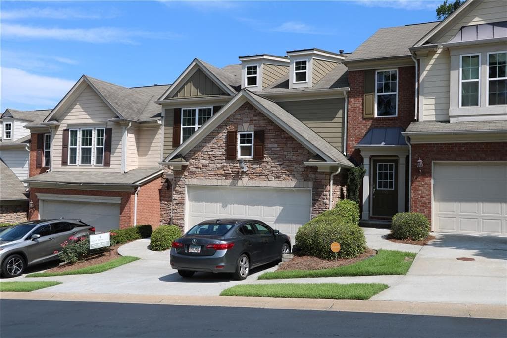 3 bedroom, 1,832 sq ft townhouse sold at 5800 Oakdale Road 102, Mableton, GA 30126