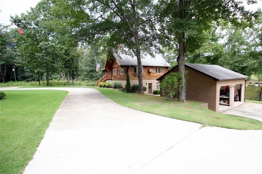 5 bedroom, 3,243 sq ft single family residence sold at 12808 Alcovy Road, Covington, GA 30014