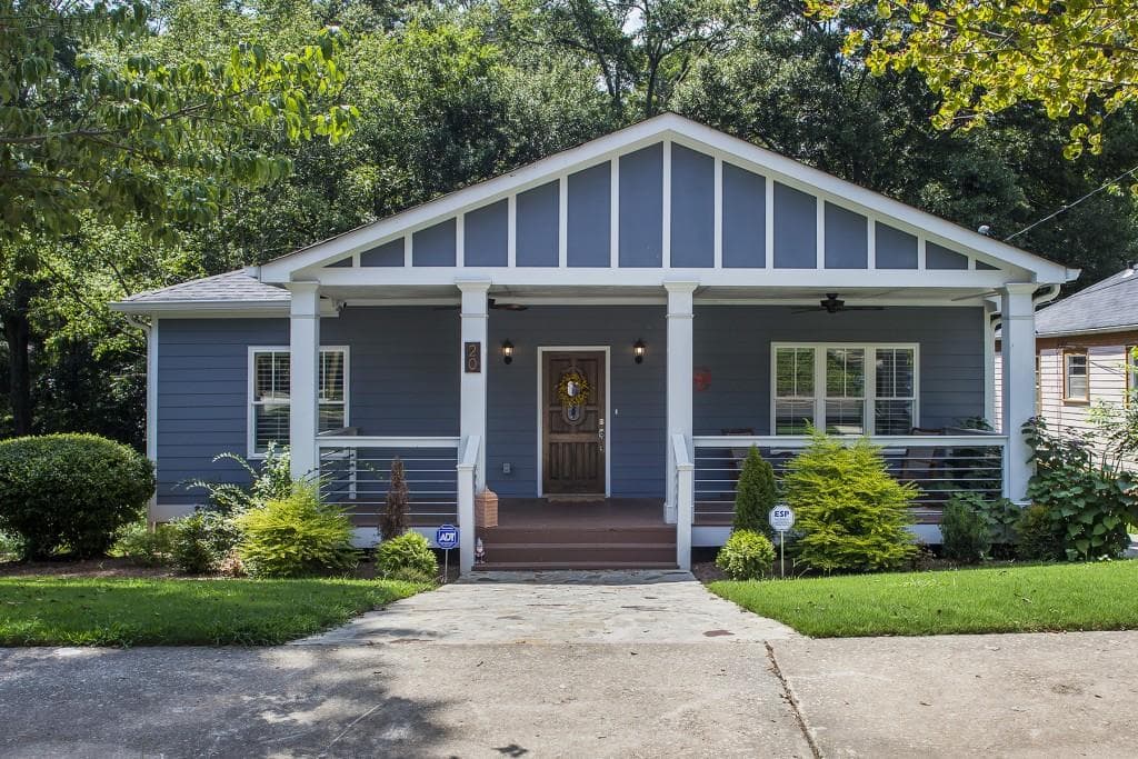 4 bedroom, 2,200 sq ft single family residence sold at 20 Sanderson Street, Atlanta, GA 30307