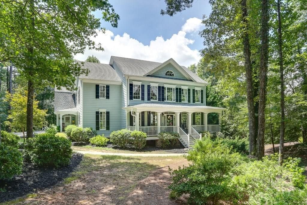 5 bedroom, 3,075 sq ft single family residence sold at 405 Maple Ridge Court, Cumming, GA 30028