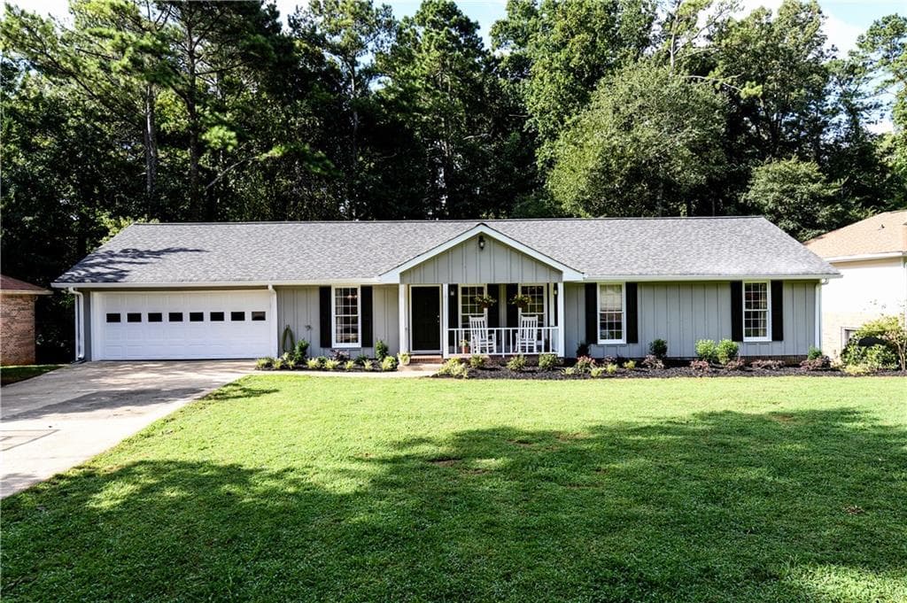410 Knoll Woods Drive, Roswell, GA 30075 — most recent listing photo
