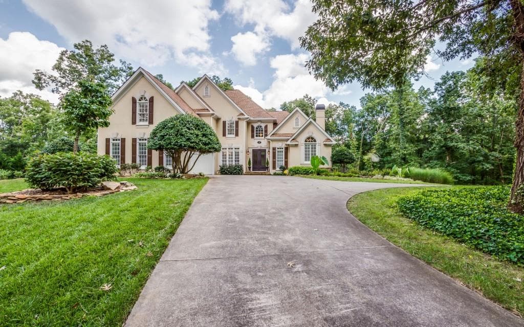 5 bedroom, 4,636 sq ft single family residence sold at 102 Coldstream Court, Canton, GA 30115