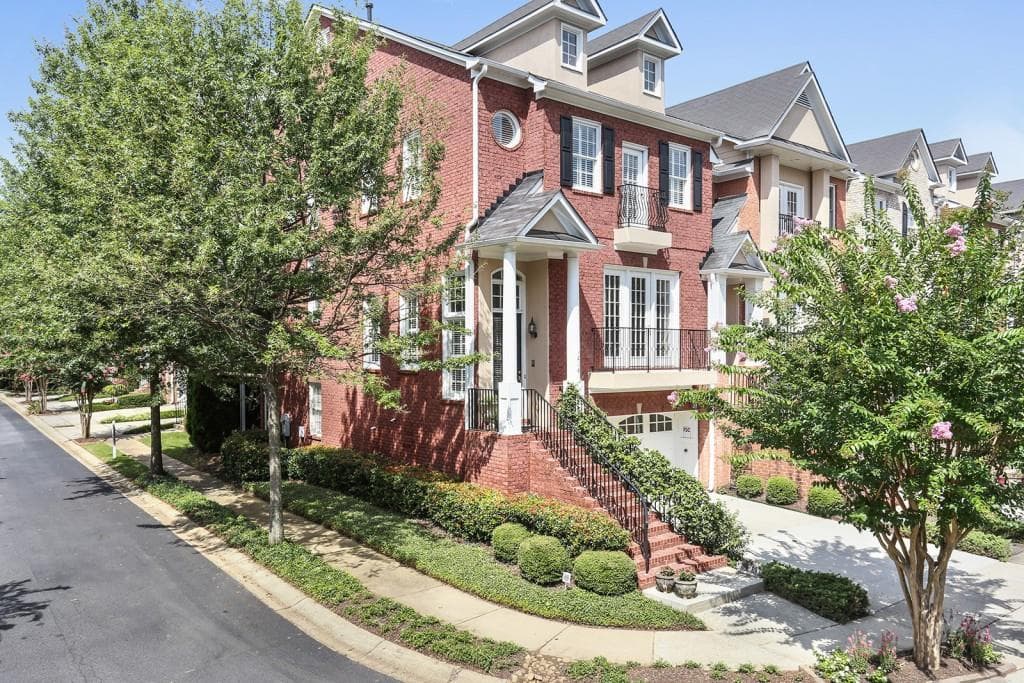 1018 Emory Parc Place, Decatur, GA 30033 — most recent listing photo