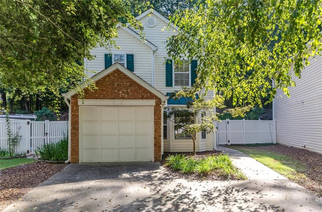 1055 Braesridge Way, Alpharetta, GA 30022 — most recent listing photo