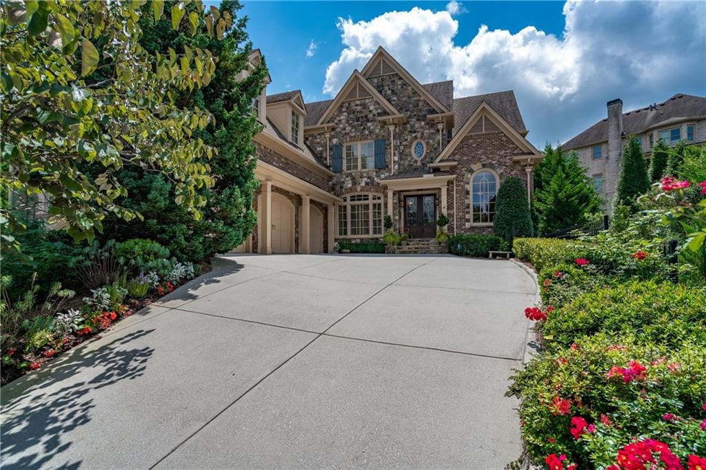 565 Glengate Cove, Atlanta, GA 30328 — most recent listing photo