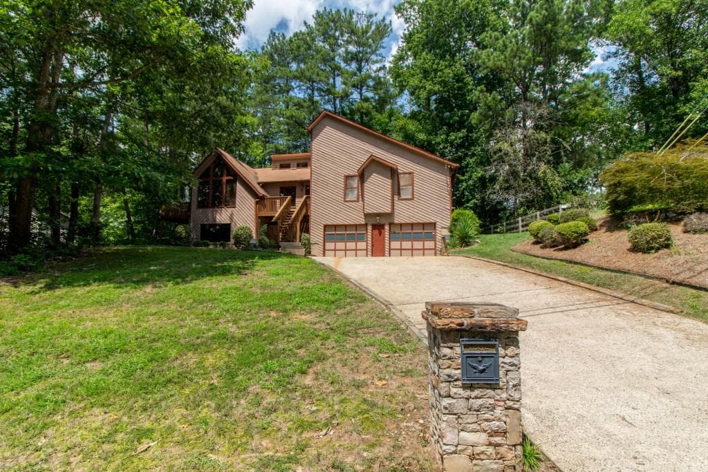 4195 Nowata Drive, Roswell, GA 30075 — most recent listing photo