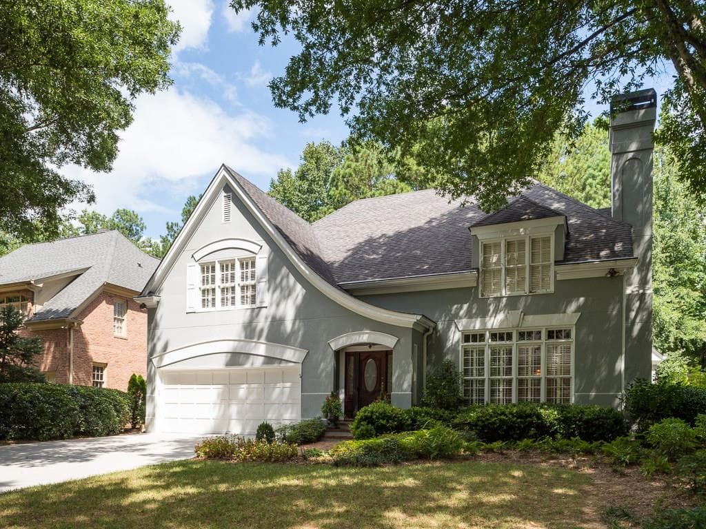3 bedroom, 3,906 sq ft single family residence sold at 230 Woodchase Close, Atlanta, GA 30319