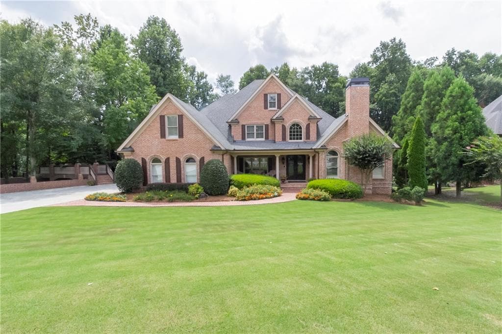 8 bedroom, 10,330 sq ft single family residence sold at 2312 Autumn Maple Drive, Braselton, GA 30517