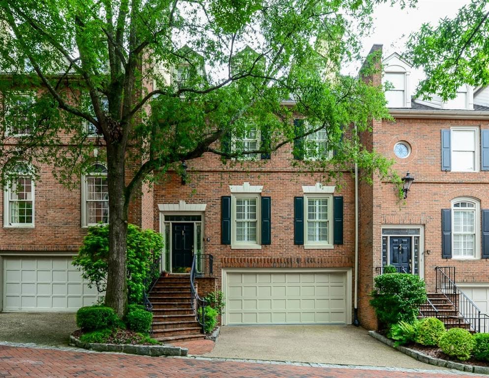 3 bedroom condominium sold at 2600 Peachtree Road 3, Atlanta, GA 30305