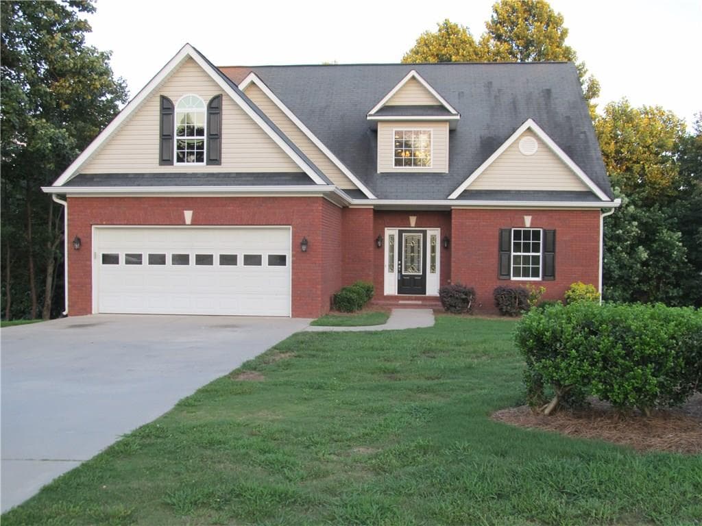 4 bedroom, 3,513 sq ft single family residence sold at 4392 Mount Vernon Road, Gainesville, GA 30506