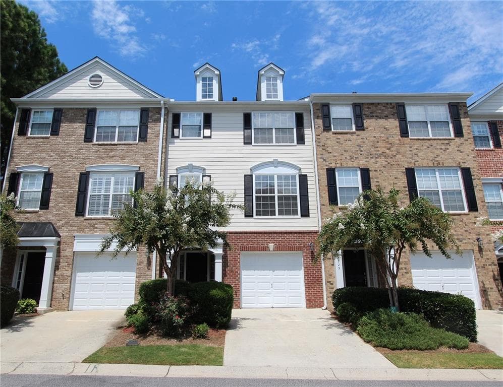3 bedroom, 2,016 sq ft townhouse sold at 3523 Chattahoochee Summit Lane, Atlanta, GA 30339